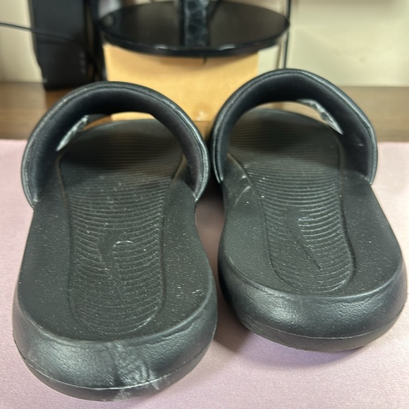 NIKE size 10 - Picture 5 of 8